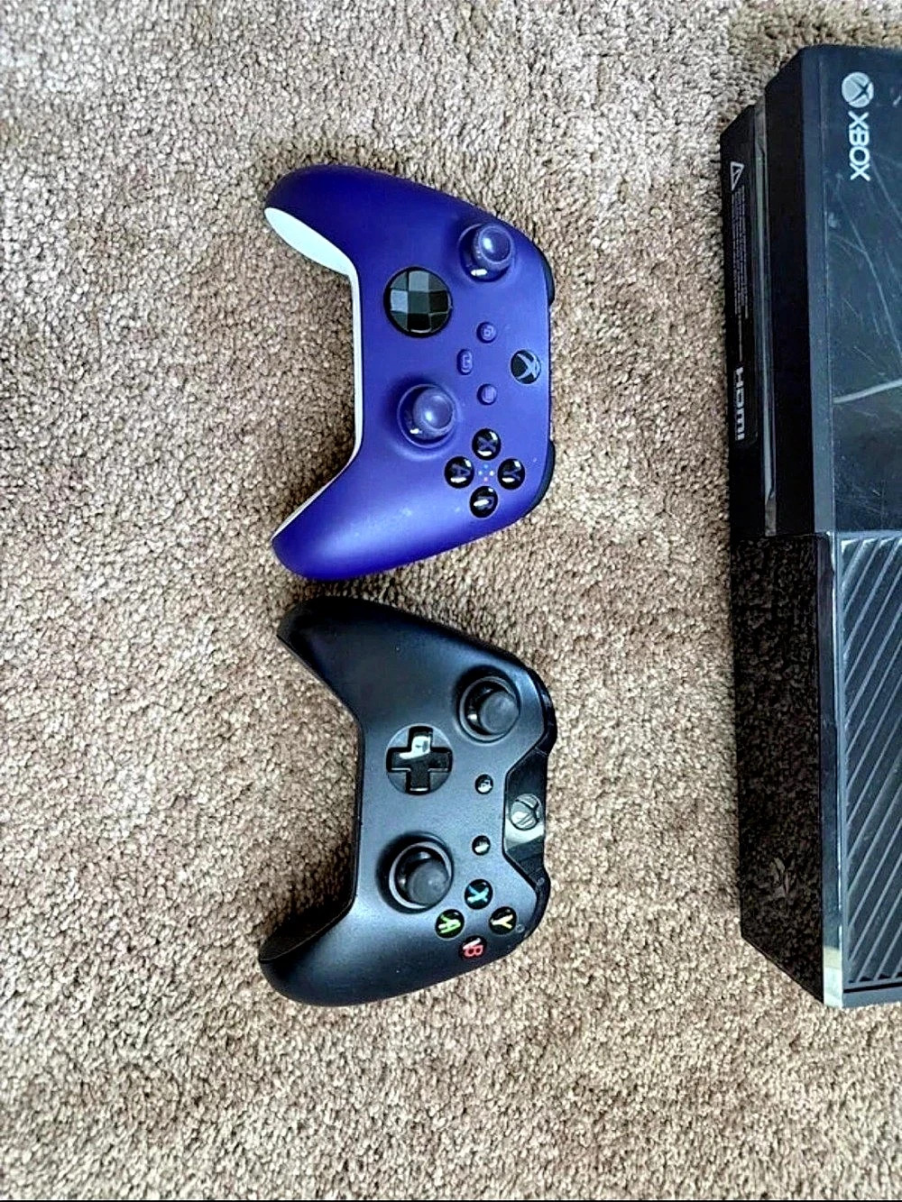 Xbox One Console with 2 Controllers - Picture 3 of 9